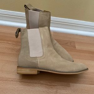 Chelsea boots